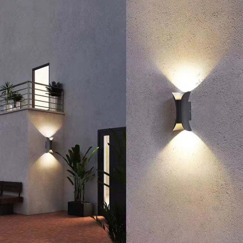 Noxel Applique Murale Simple Noir/Blanc/Or. Cour